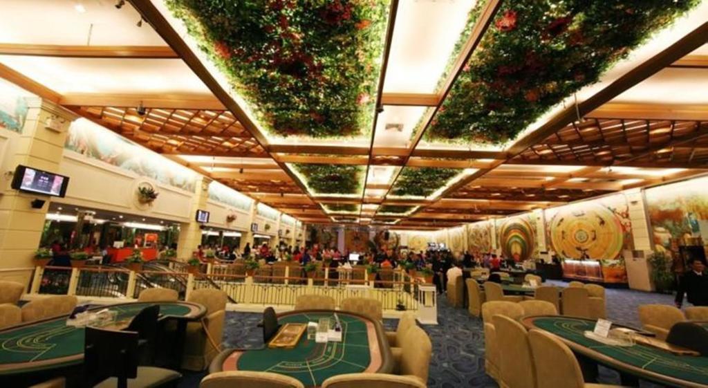 Grand Diamond City Hotel & Casino Poipet Екстериор снимка
