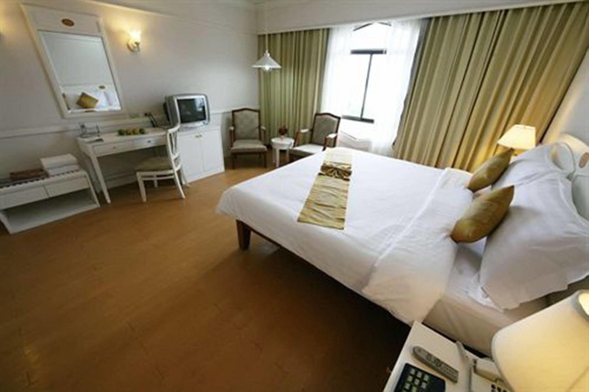Grand Diamond City Hotel & Casino Poipet Екстериор снимка