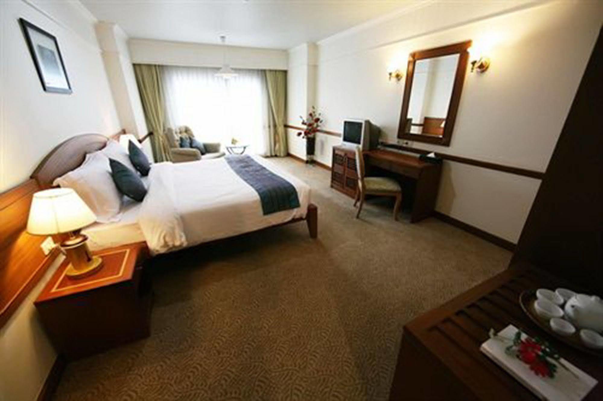 Grand Diamond City Hotel & Casino Poipet Екстериор снимка
